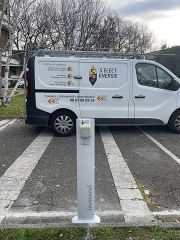 Equipez votre parking de bornes électriques