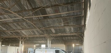 Pose d’éclairage Philips d'un entrepôt sur Francazal à Portet sur Garonne