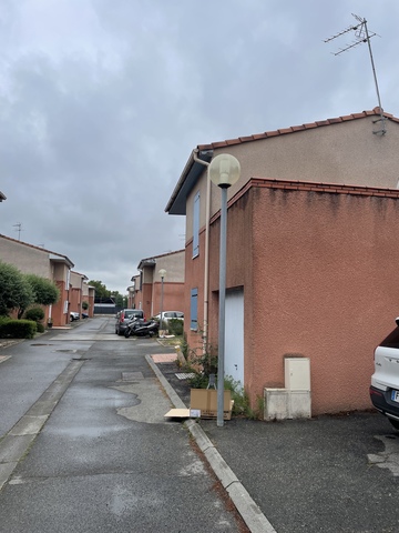 Installation d'éclairages LED intelligents dans une copropriété près de Portet sur Garonne